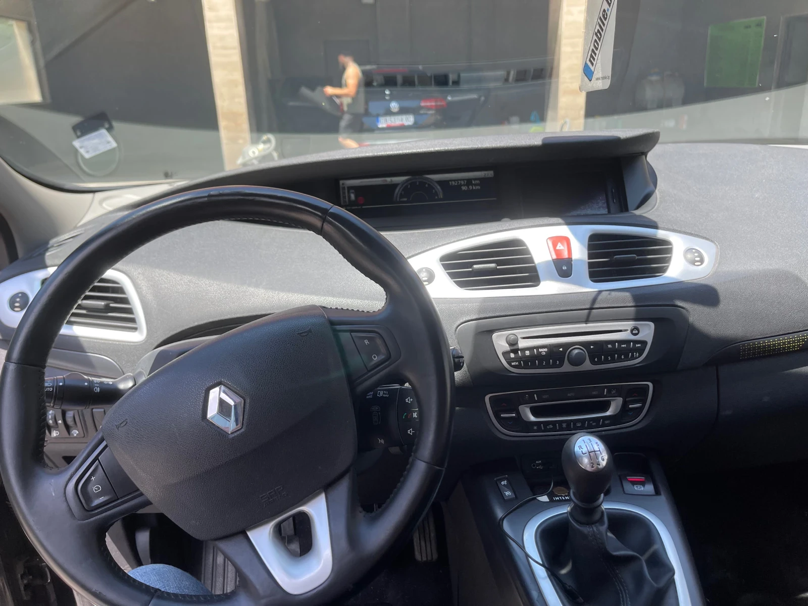 Renault Scenic 1.5DCI 110hp, снимка 8 - Автомобили и джипове - 54978679