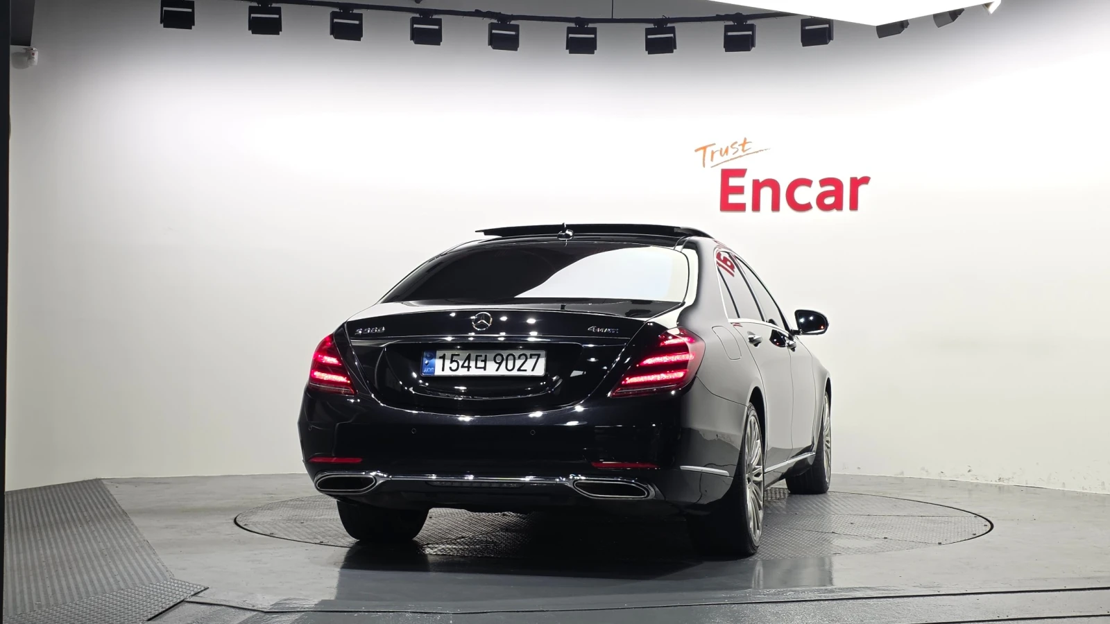 Mercedes-Benz S 560 LONG/ОБДУХВАНЕ/ПАНОРАМА/ДИСТРОНИК/360 КАМЕРИ, снимка 3 - Автомобили и джипове - 55352399
