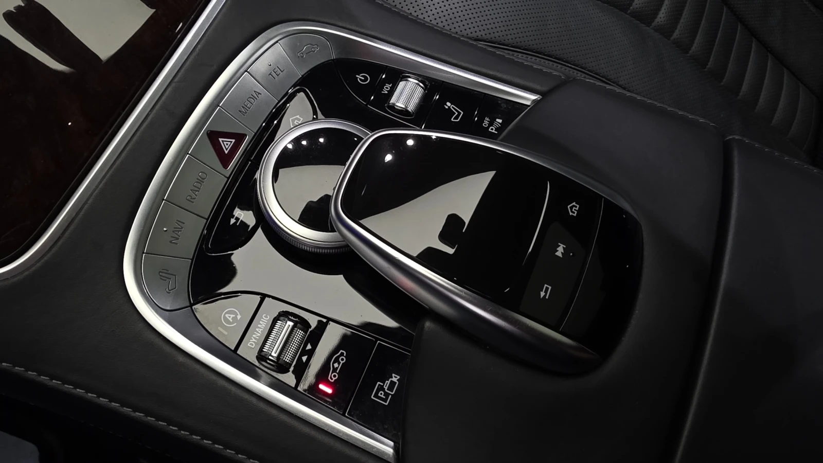 Mercedes-Benz S 560 LONG/ОБДУХВАНЕ/ПАНОРАМА/ДИСТРОНИК/360 КАМЕРИ, снимка 10 - Автомобили и джипове - 55352399