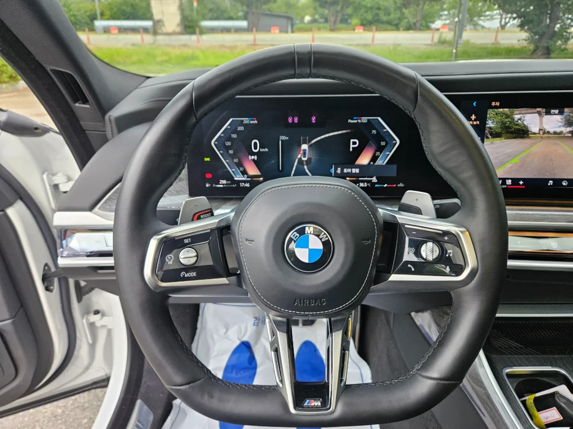 BMW 740 XDRIVE | M SPORT | TV SCREEN, снимка 9 - Автомобили и джипове - 55750520