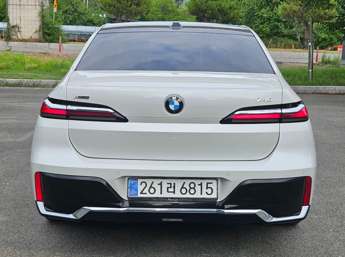 BMW 740 XDRIVE | M SPORT | TV SCREEN, снимка 2 - Автомобили и джипове - 55750520