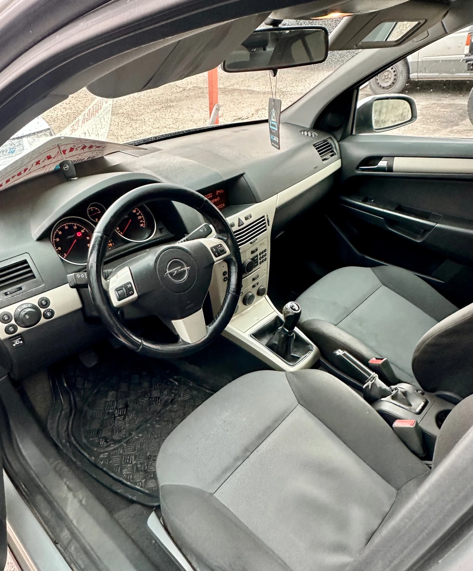 Opel Astra 1.6/Газ/Бензин, снимка 4 - Автомобили и джипове - 55807957