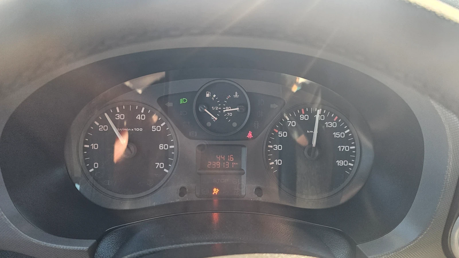 Citroen Berlingo 1.6HDI, снимка 5 - Автомобили и джипове - 55991261