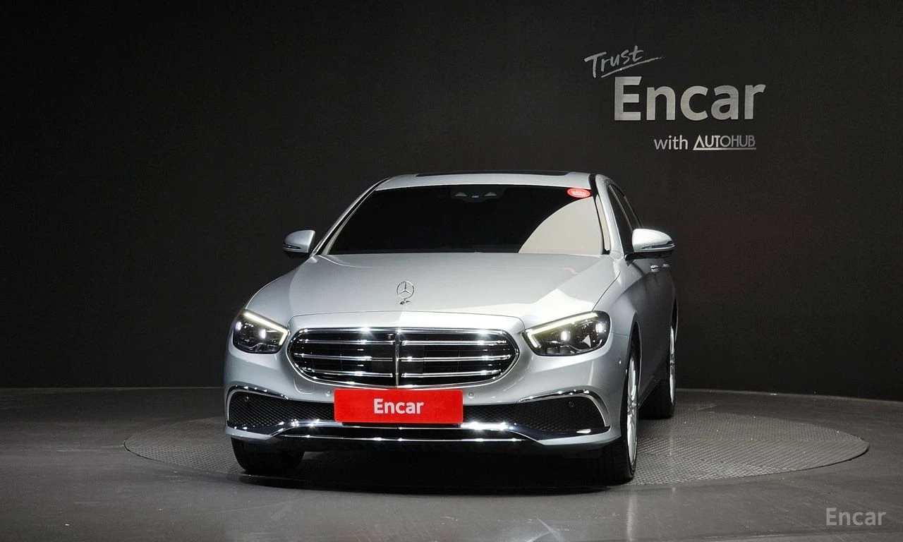 Mercedes-Benz E 220 4MATIC* ОБДУХВАНЕ* ДИСТРОНИК* 360КАМЕРА* ХЕДЪП* , снимка 3 - Автомобили и джипове - 56141270