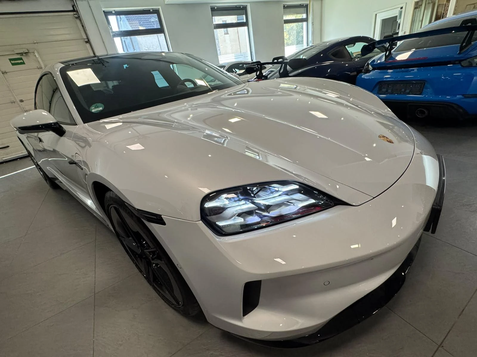 Porsche Taycan 4S FACELIFT MANUFAKTUR PERF BATTERY PANORAMA BOSE