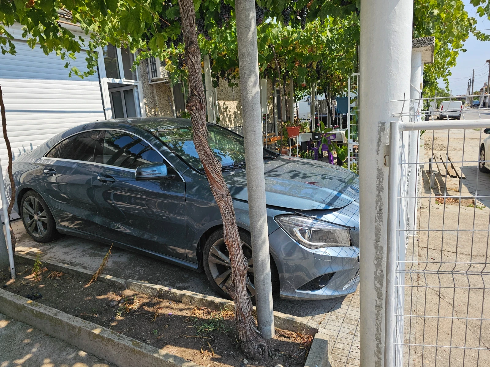 Mercedes-Benz CLA 220, снимка 2 - Автомобили и джипове - 56639133