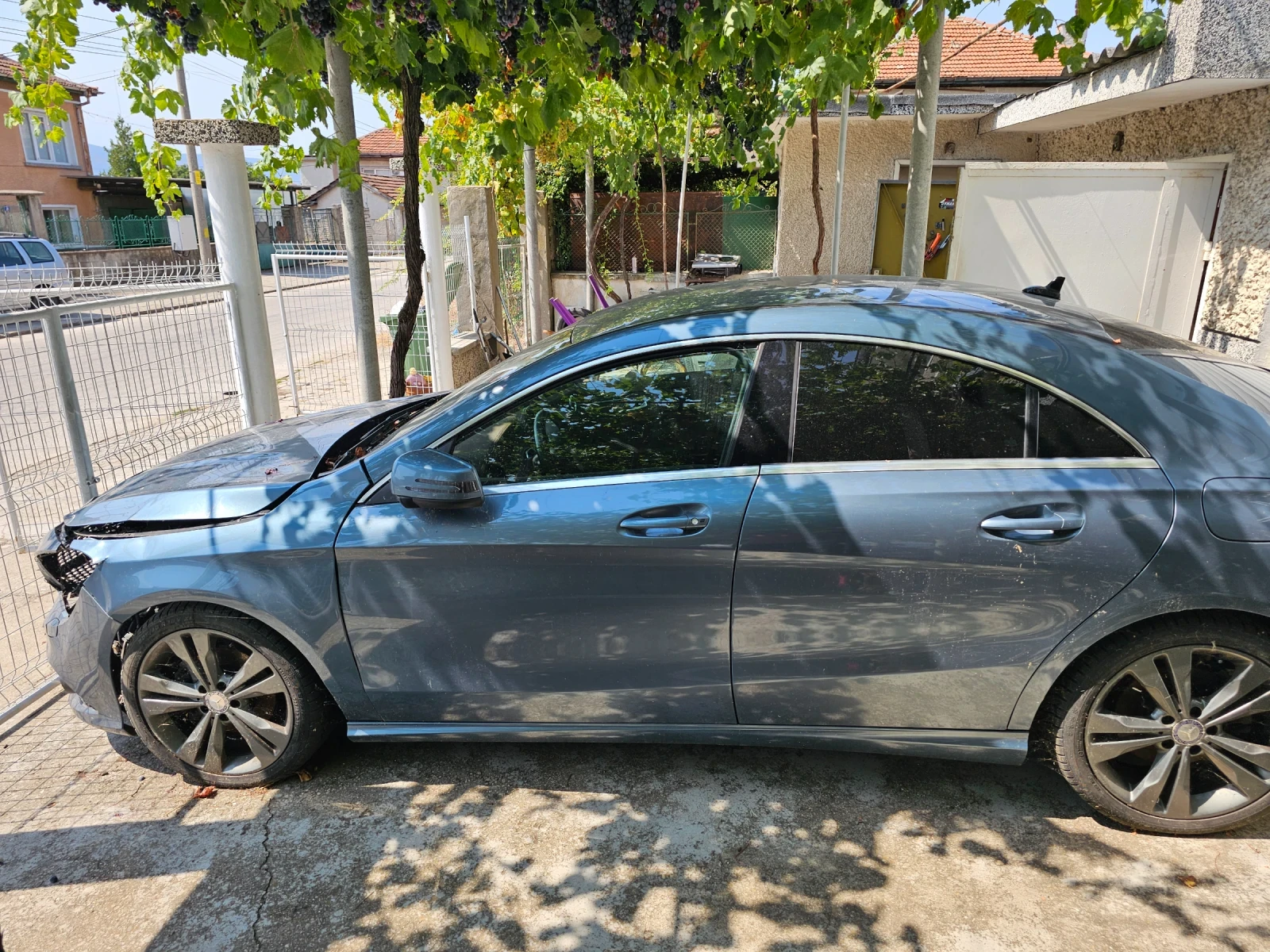 Mercedes-Benz CLA 220, снимка 3 - Автомобили и джипове - 56639133