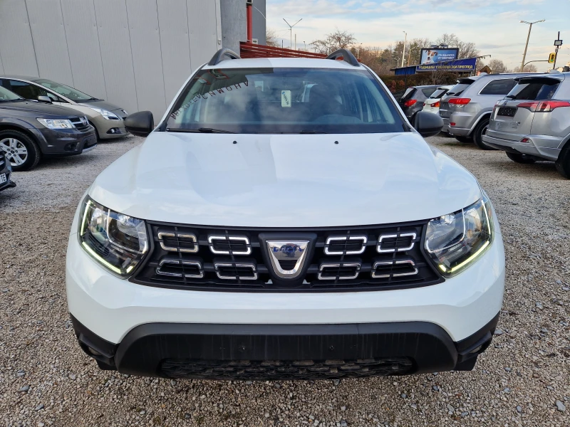 Dacia Duster 1.0/фабрична газ, снимка 2 - Автомобили и джипове - 47052315