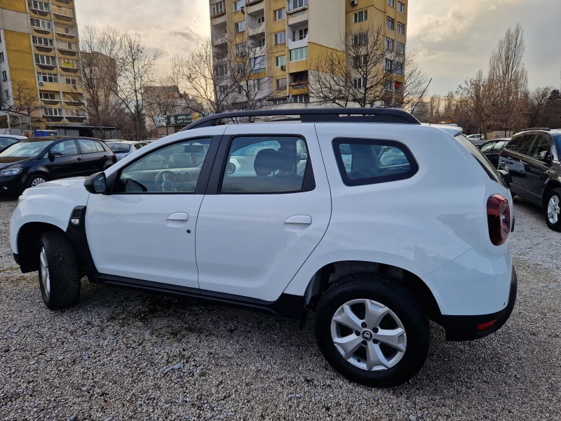 Dacia Duster 1.0/фабрична газ, снимка 8 - Автомобили и джипове - 47052315