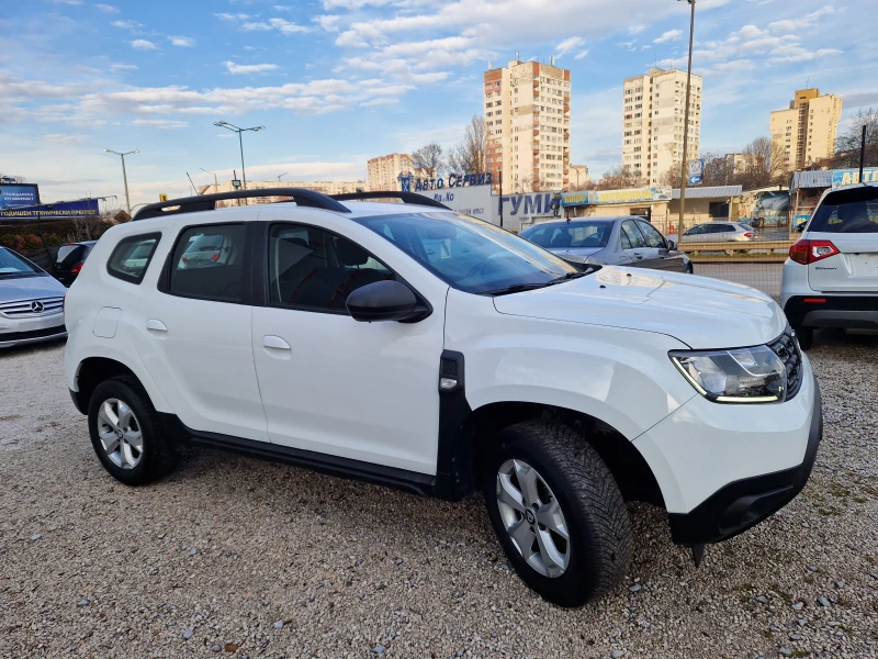 Dacia Duster 1.0/фабрична газ, снимка 4 - Автомобили и джипове - 47052315