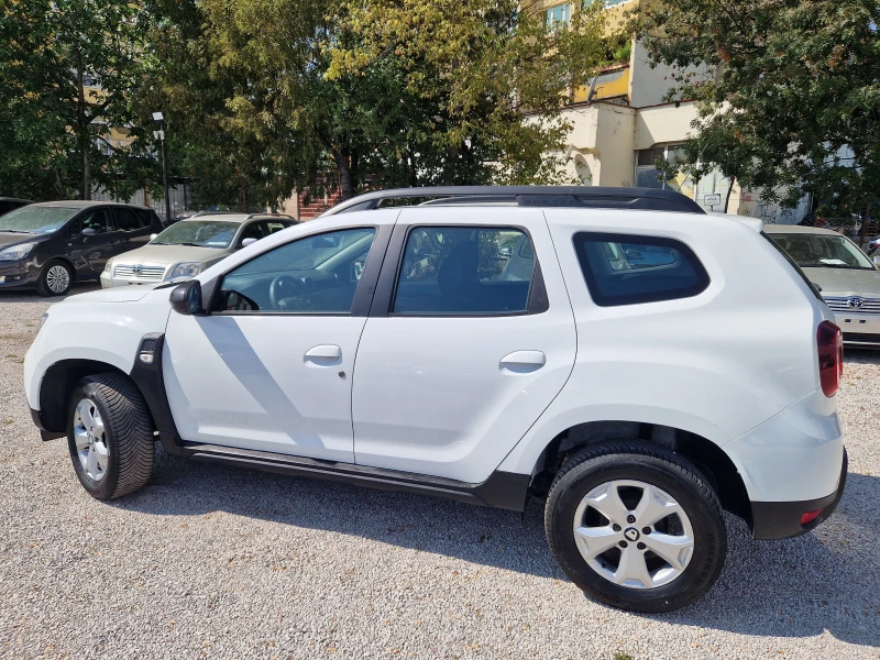 Dacia Duster 1.0/фабрична газ, снимка 8 - Автомобили и джипове - 47052315