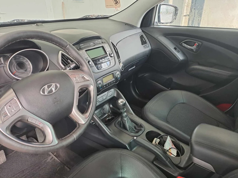 Hyundai IX35 1, 7 cdi, снимка 3 - Автомобили и джипове - 47617985