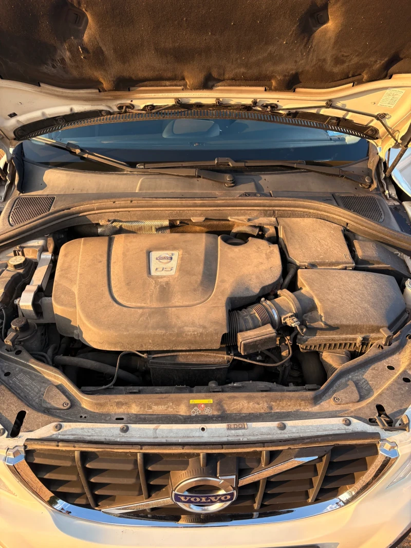 Volvo XC60 D5 AWD 205к.с four-c  адаптивно окачване, снимка 11 - Автомобили и джипове - 52555436