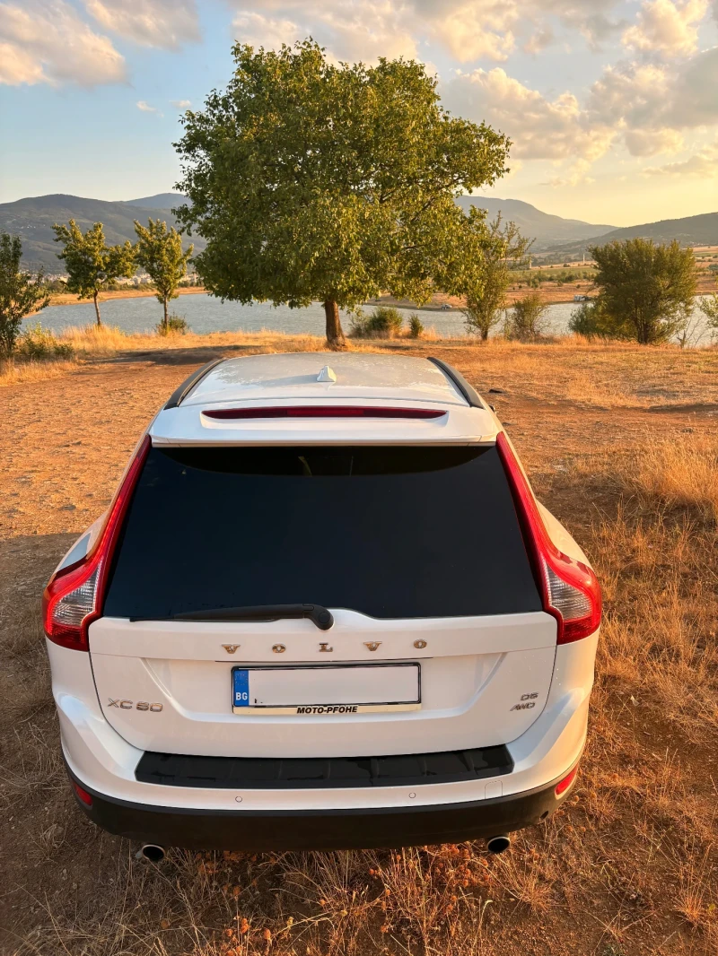 Volvo XC60 D5 AWD 205к.с four-c  адаптивно окачване, снимка 5 - Автомобили и джипове - 52555436