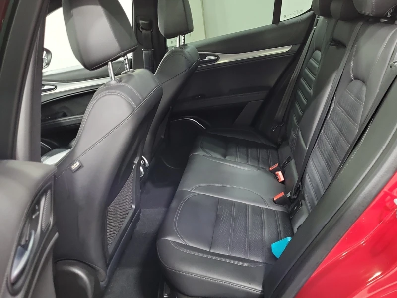 Alfa Romeo Stelvio * VELOCE* AWD* PANO* DISTRONIC* KAMERA* PODGREV* , снимка 9 - Автомобили и джипове - 52724073