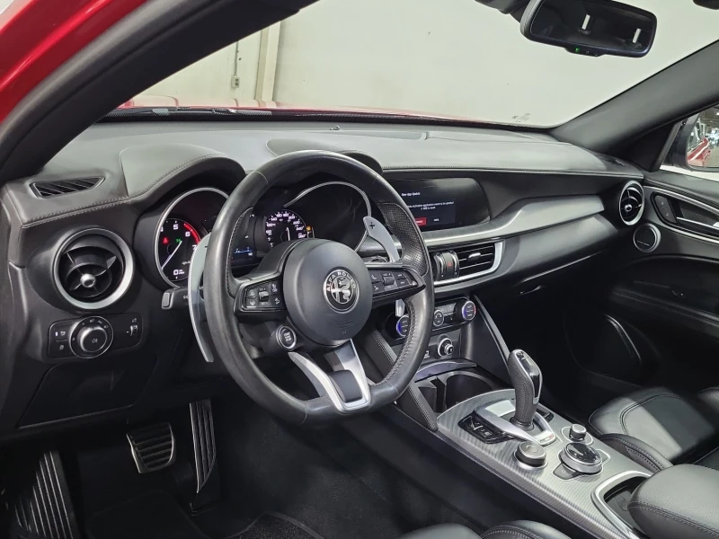 Alfa Romeo Stelvio * VELOCE* AWD* PANO* DISTRONIC* KAMERA* PODGREV* , снимка 8 - Автомобили и джипове - 52724073