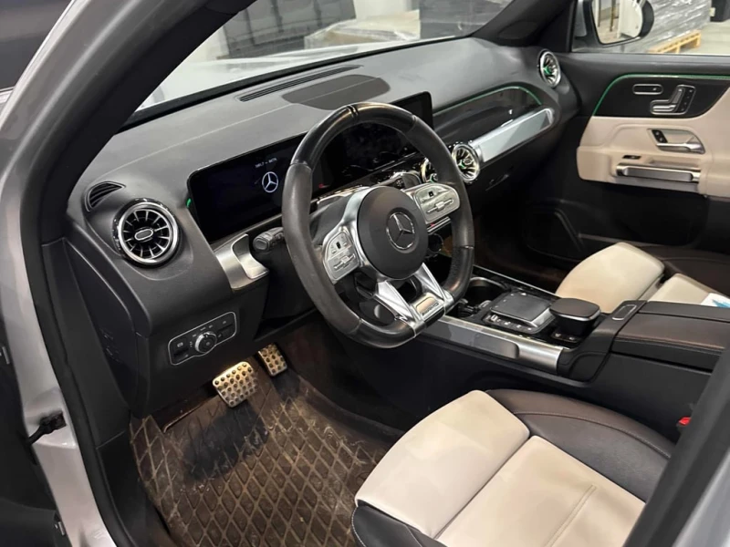 Mercedes-Benz GLB * AMG 35 * CARFAX * БЕЗ ПЪРВОНАЧАЛНА ВНОСКА, снимка 5 - Автомобили и джипове - 53057005