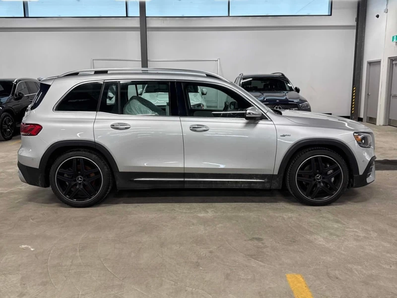 Mercedes-Benz GLB * AMG 35 * CARFAX * БЕЗ ПЪРВОНАЧАЛНА ВНОСКА, снимка 3 - Автомобили и джипове - 53057005