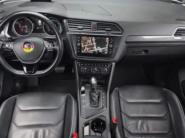VW Tiguan 2.0, снимка 8 - Автомобили и джипове - 53375121