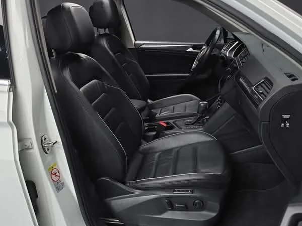 VW Tiguan 2.0, снимка 6 - Автомобили и джипове - 53375121