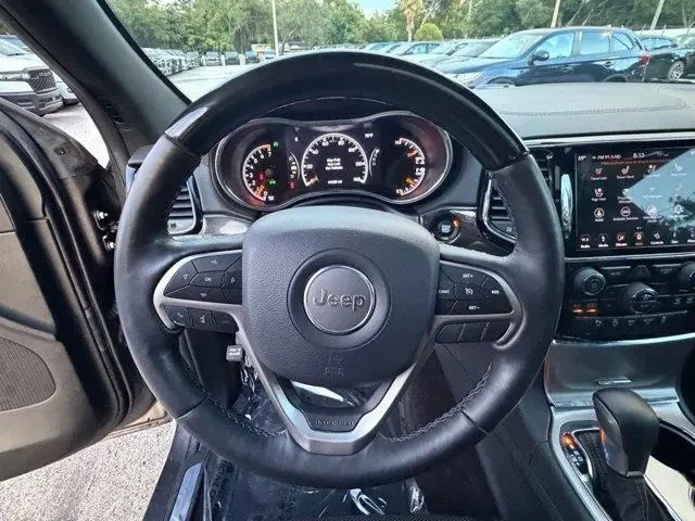 Jeep Grand cherokee Overland, снимка 9 - Автомобили и джипове - 54809700