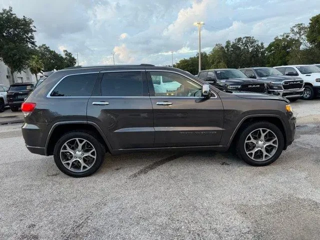 Jeep Grand cherokee Overland, снимка 4 - Автомобили и джипове - 54809700