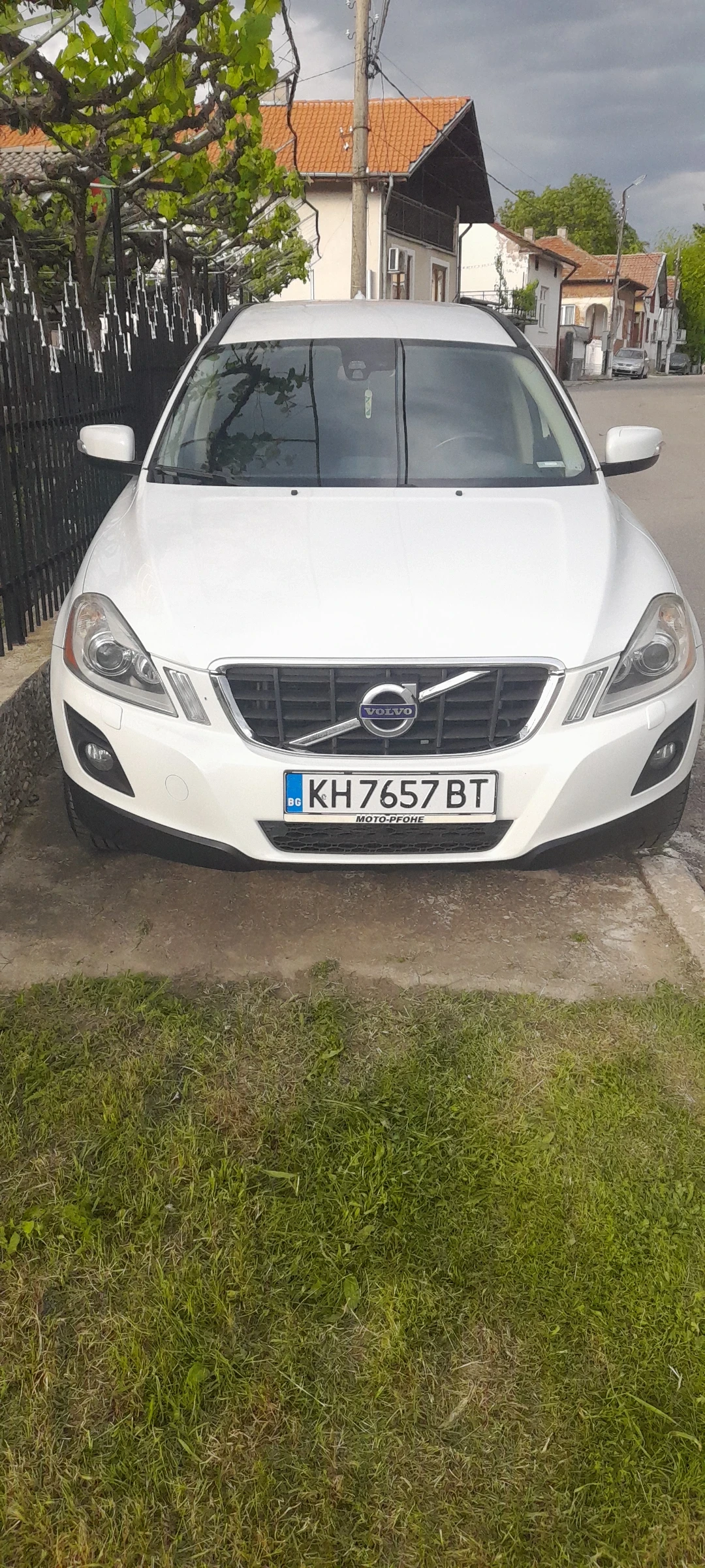 Volvo XC60 D5 AWD 205к.с - изображение 2