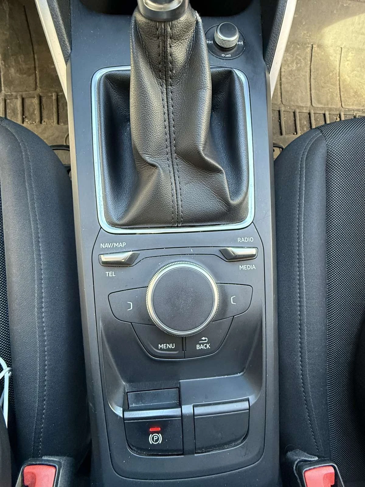 Audi Q2 TDI, снимка 11 - Автомобили и джипове - 53921813