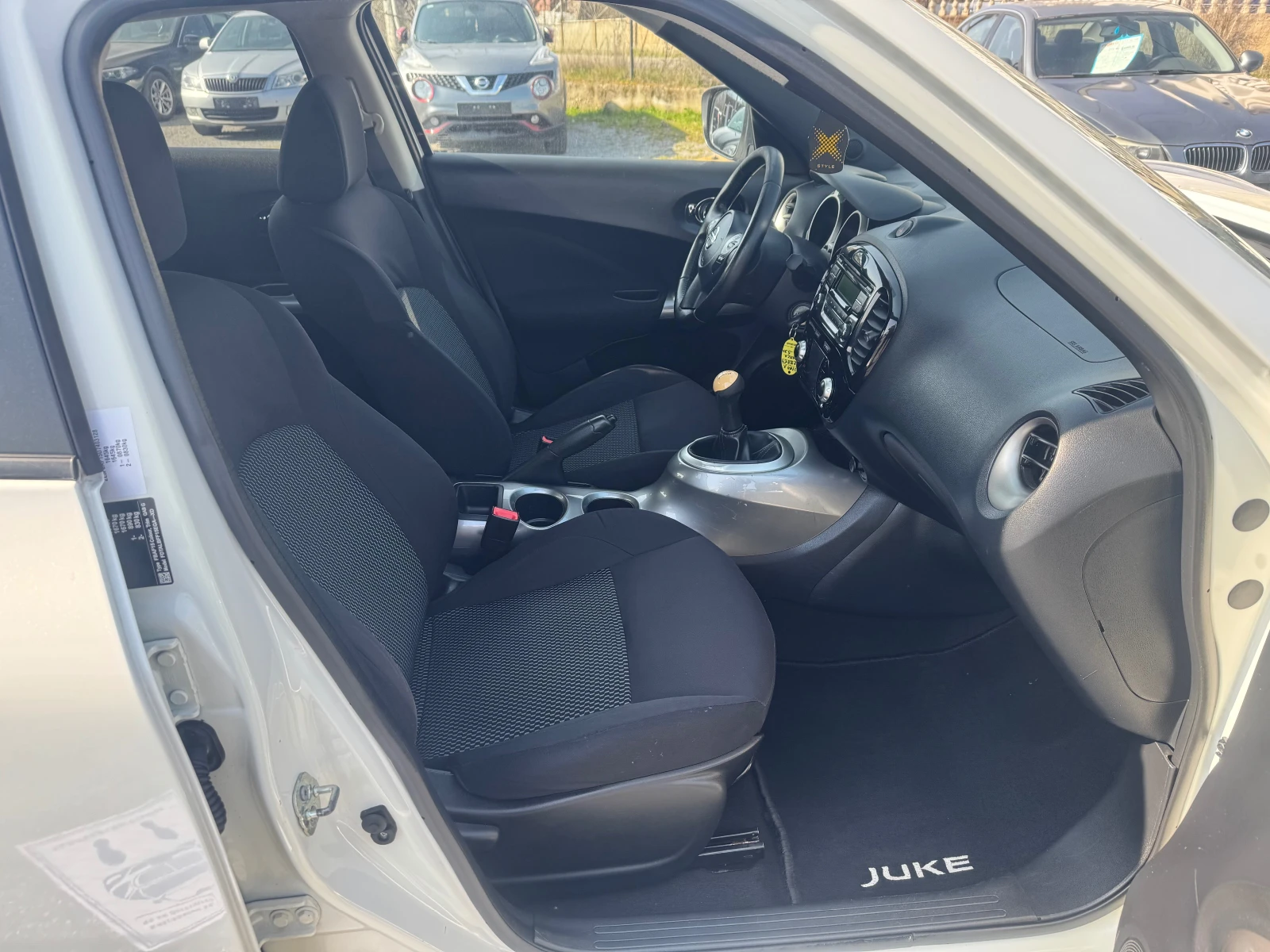 Nissan Juke 1.6 i Газов Инжекцион EURO 6, снимка 14 - Автомобили и джипове - 53768641