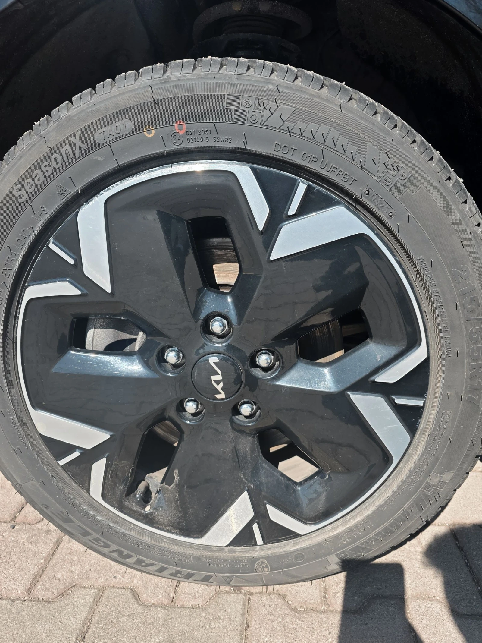 Kia Niro, снимка 11 - Автомобили и джипове - 54310962