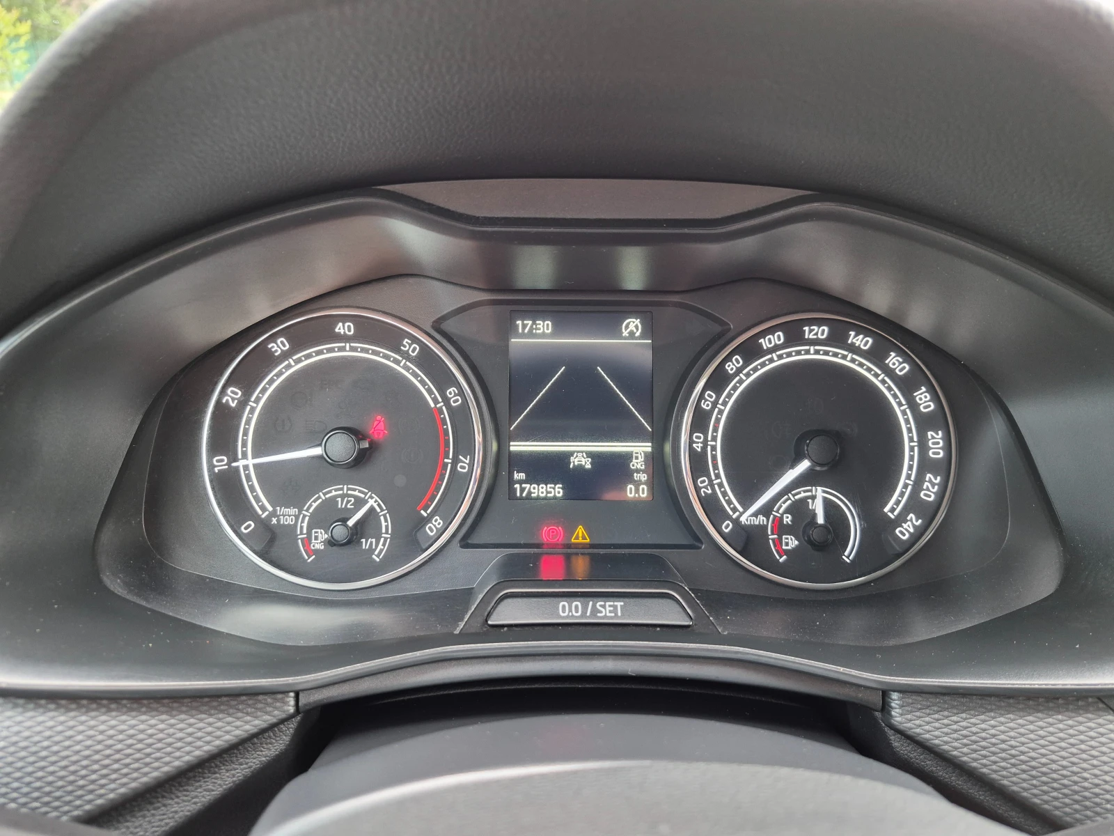 Skoda Kamiq 1.0 TSI УНИКАТ, снимка 13 - Автомобили и джипове - 55211155