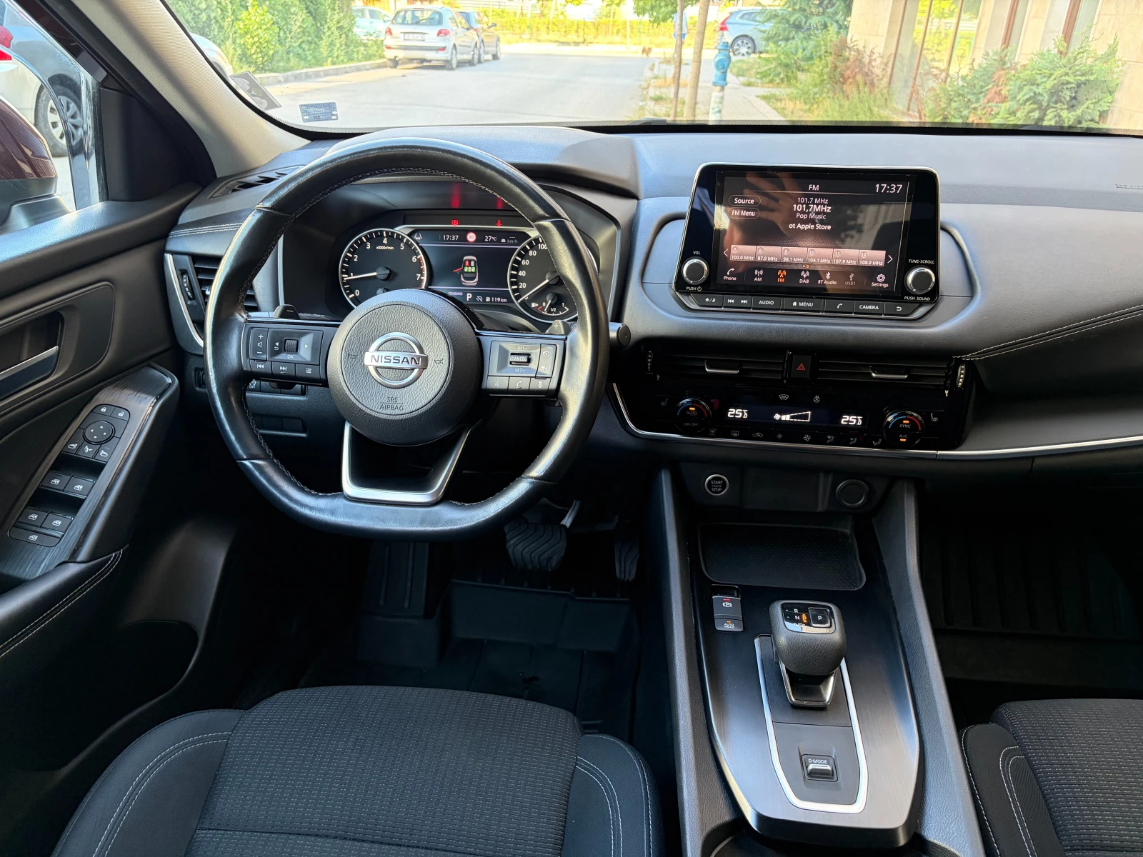 Nissan Qashqai 1.3 DIG-T Mild Hybrid Acenta Premium- в Гаранция, снимка 8 - Автомобили и джипове - 55479874