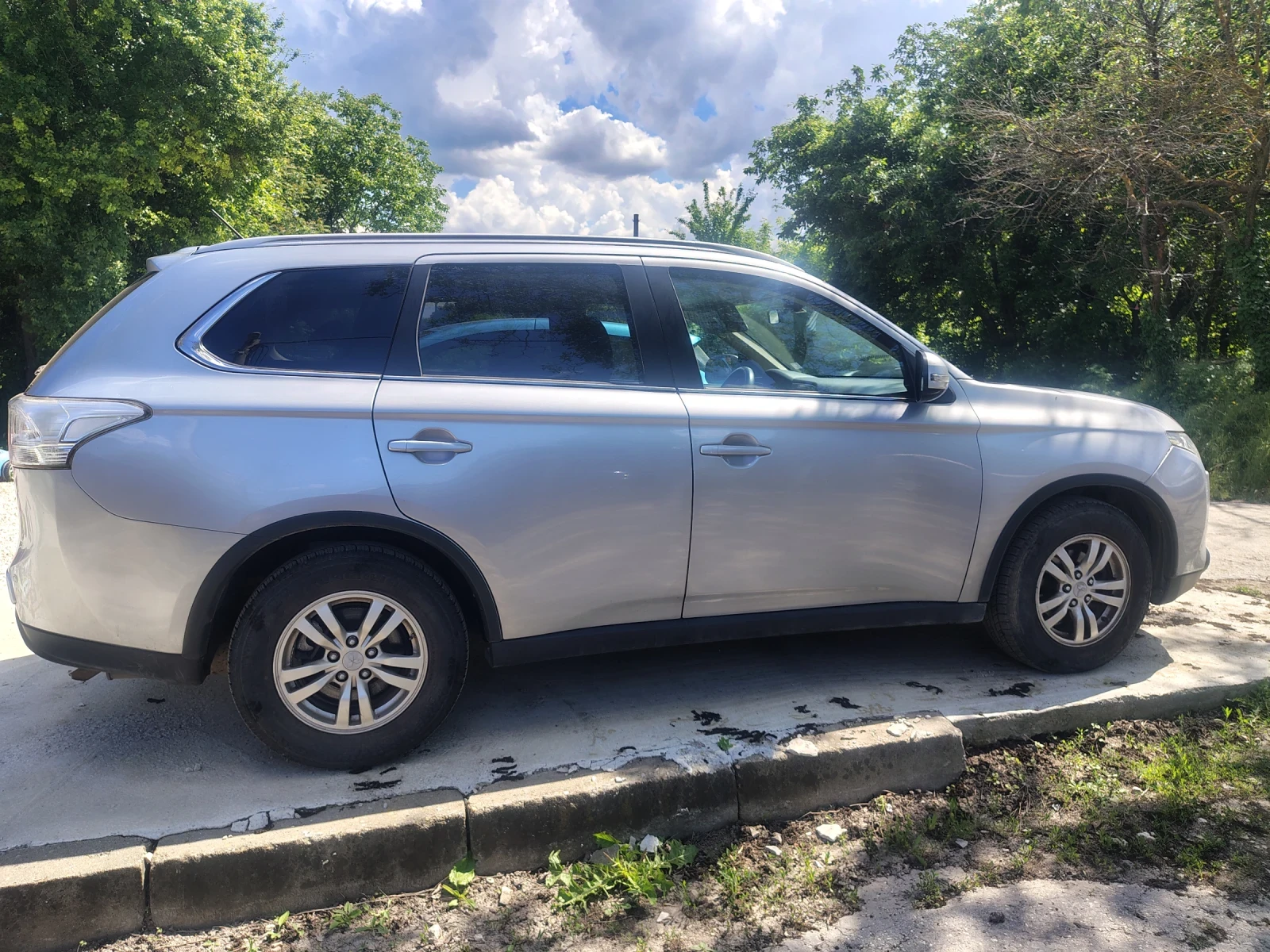 Mitsubishi Outlander 2.0 ������ | Mobile.bg � ����������� 5