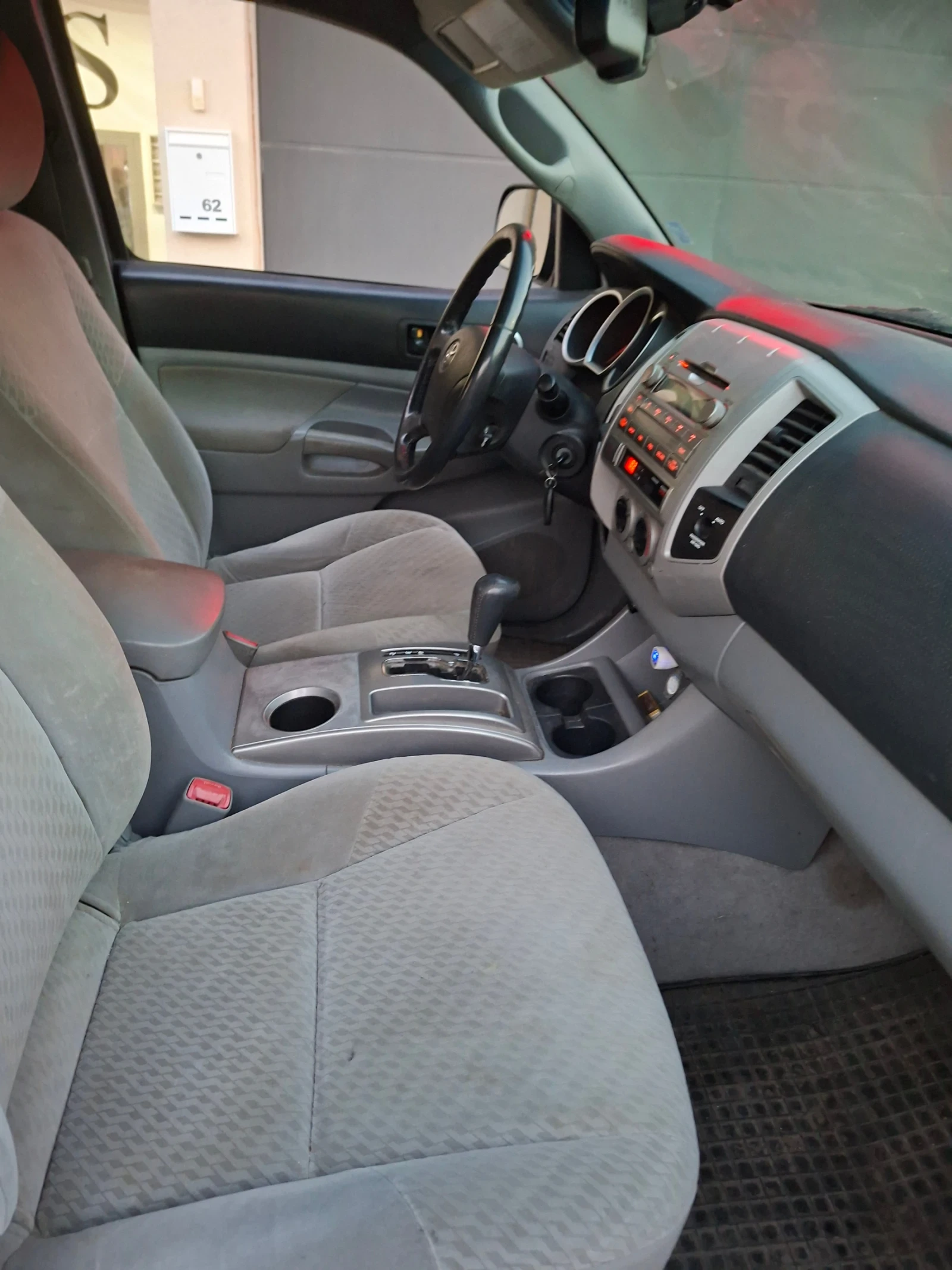 Toyota Tacoma газ/бензин, снимка 4 - Автомобили и джипове - 55646286