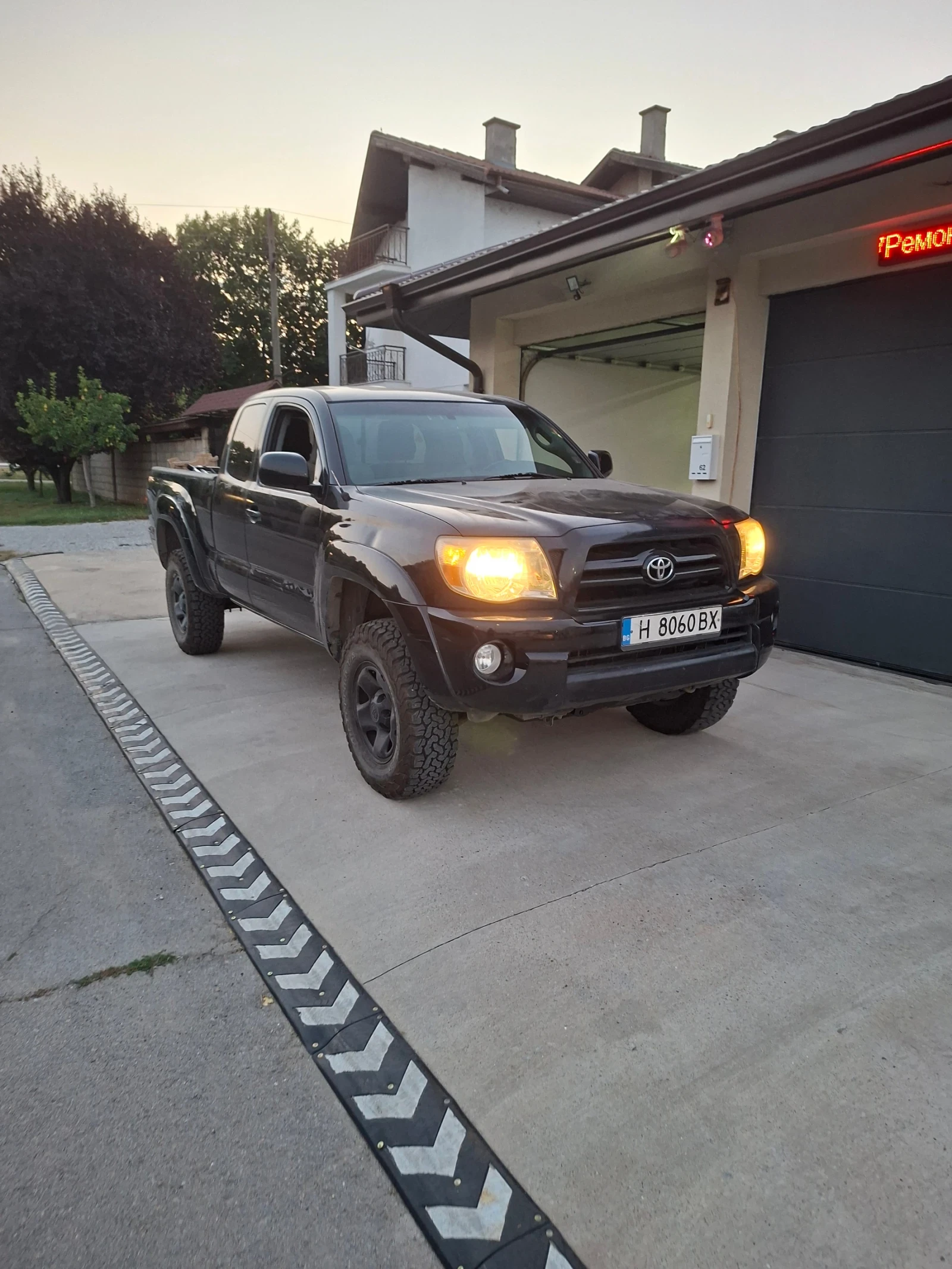 Toyota Tacoma газ/бензин