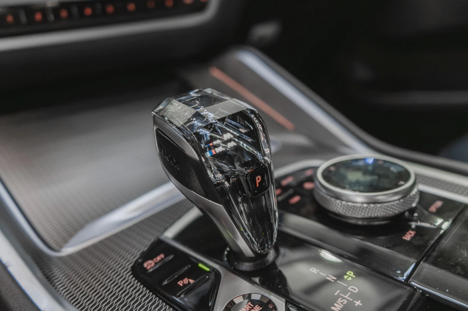 BMW X6 30d xDrive * SWAROVSKI * M PACKET * MAXTON * , снимка 10 - Автомобили и джипове - 55734539