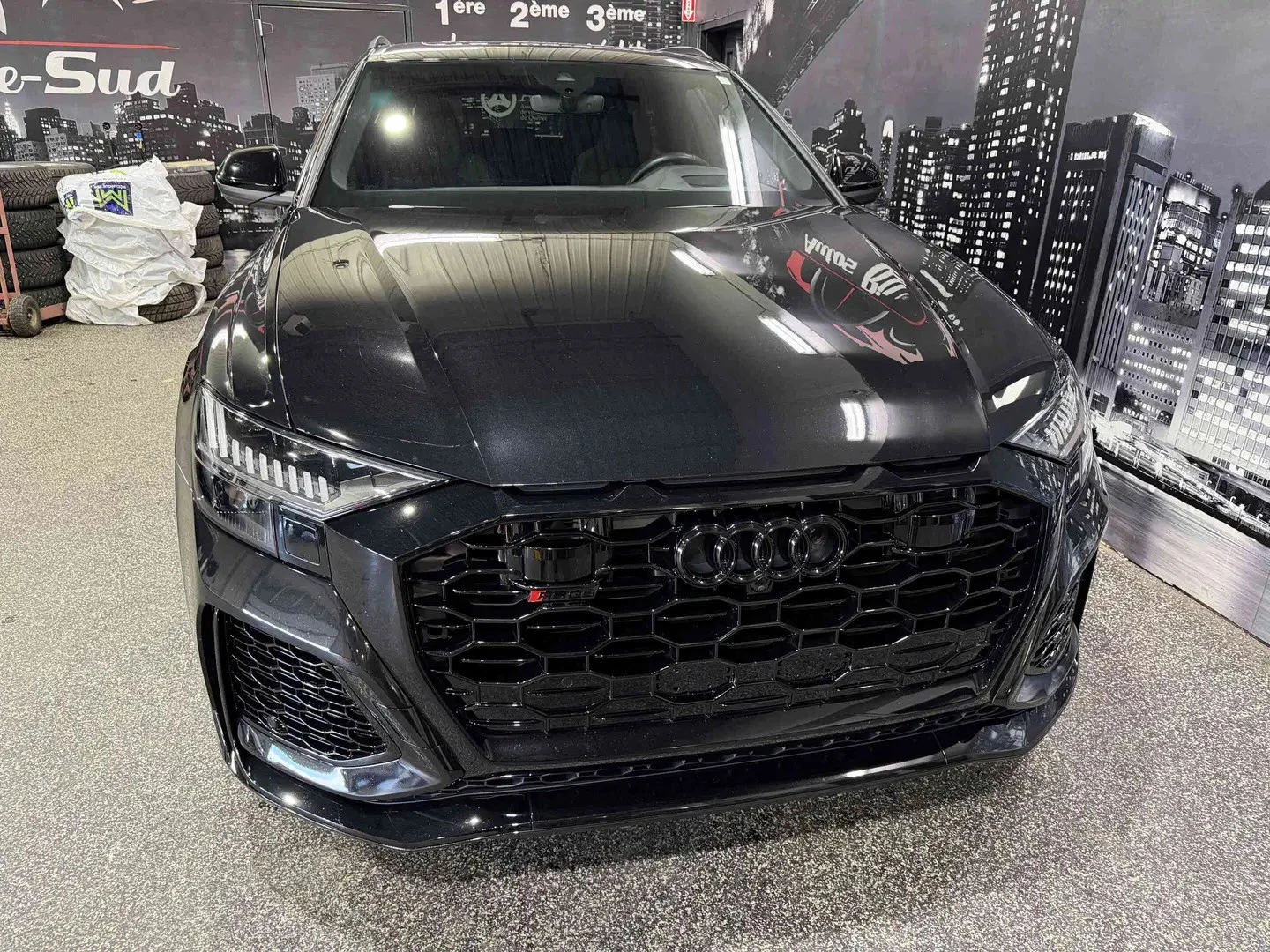 Audi RSQ8 TECHNIK ЦЕНА ДО БЪЛГАРИЯ АВТОКРЕДИТ, снимка 3 - Автомобили и джипове - 55927829