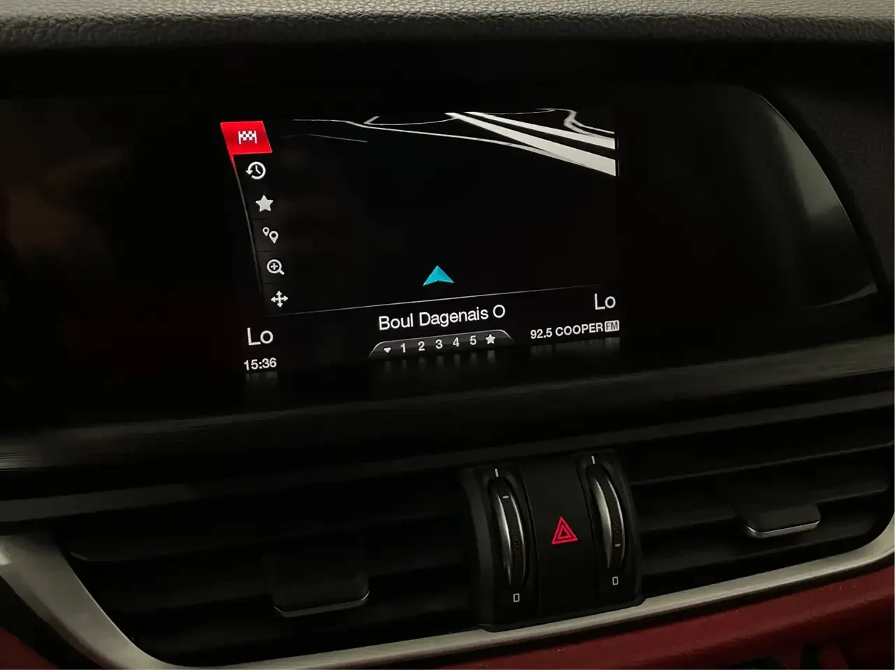 Alfa Romeo Stelvio AWD/КАМЕРИ/ПОДГРЕВ/КРАЙНА ЦЕНА, снимка 6 - Автомобили и джипове - 56315592