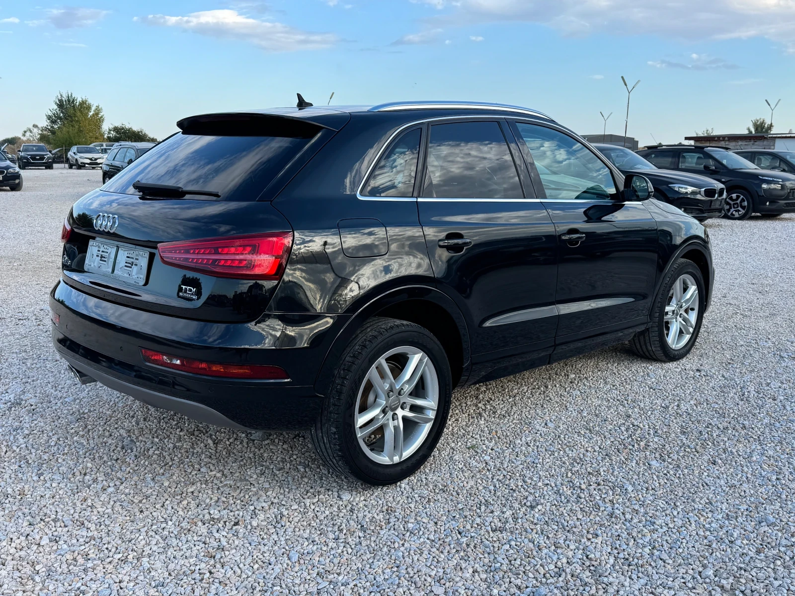 Audi Q3 2.0TDI QUATTRO, снимка 4 - Автомобили и джипове - 56441673