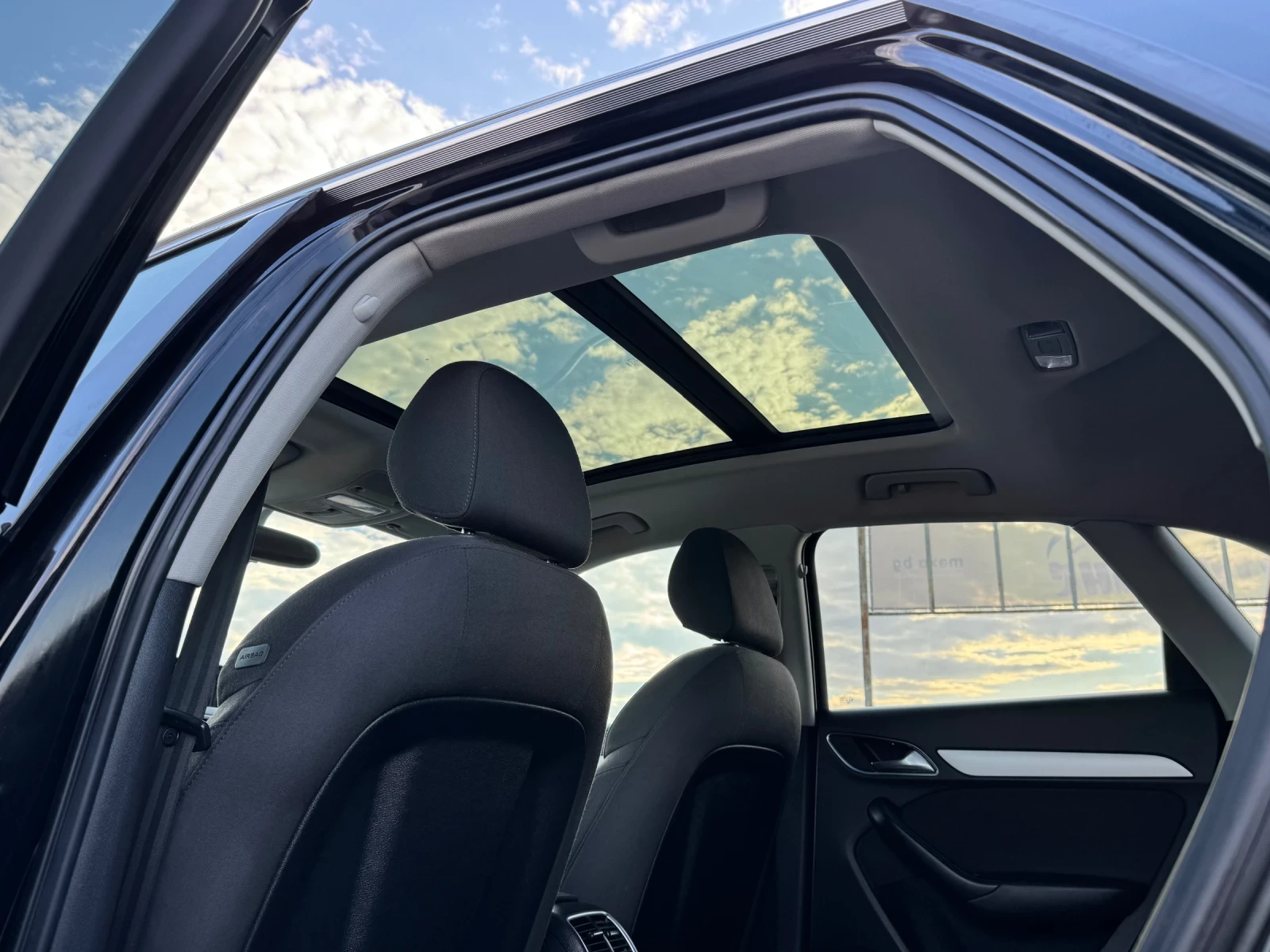 Audi Q3 2.0TDI QUATTRO, снимка 9 - Автомобили и джипове - 56441673