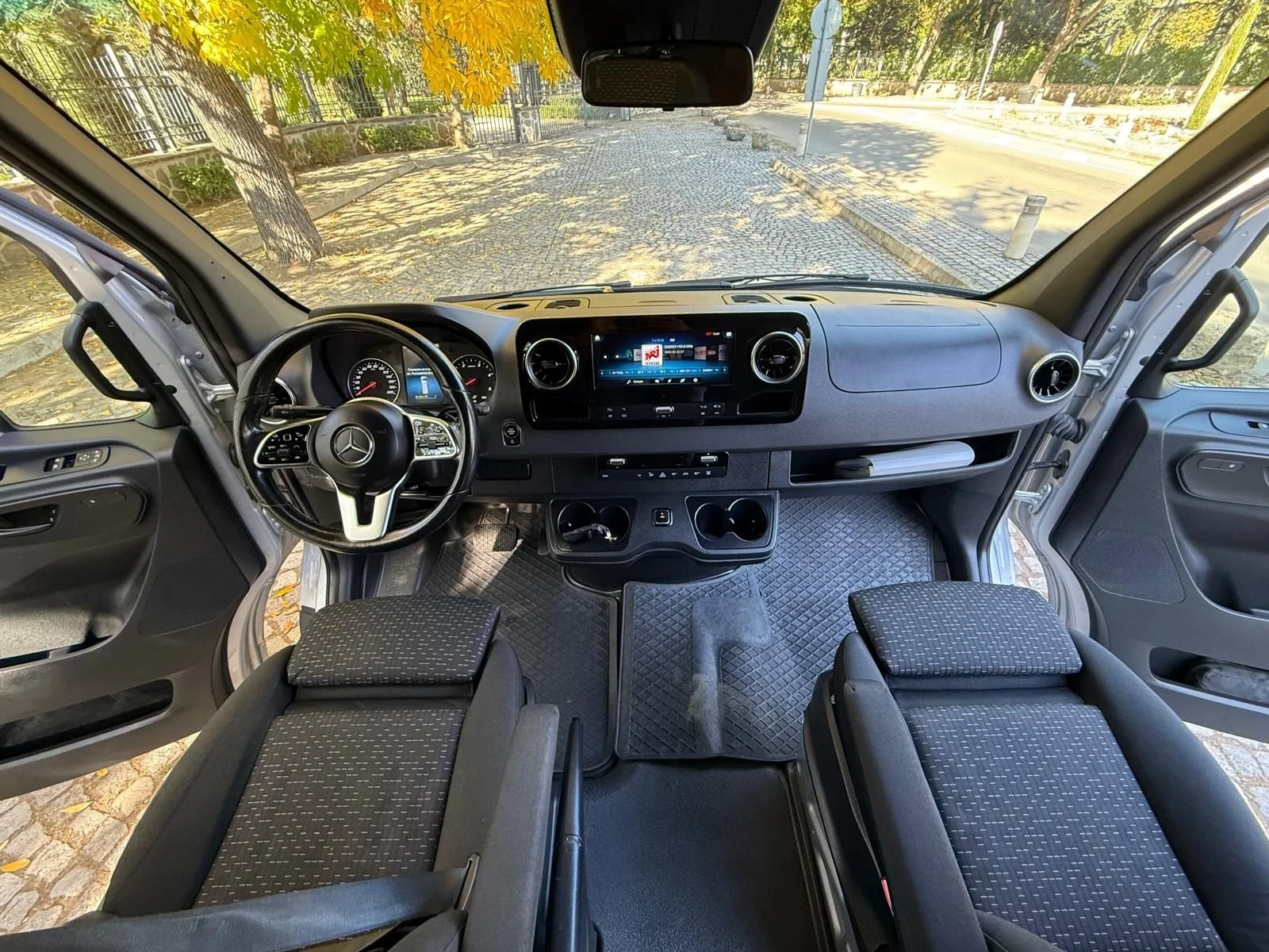 Mercedes-Benz Sprinter 319 3.0CDI V6 | Mobile.bg � ����������� 16