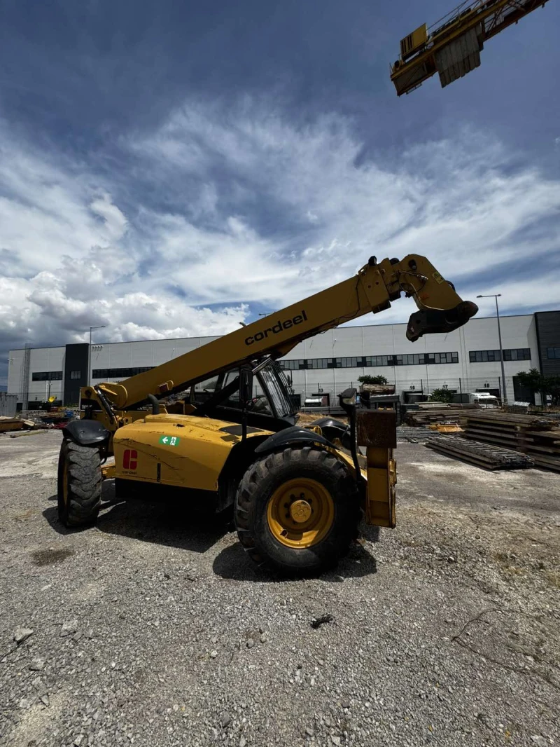 Телескопични товарачи Cat TH360B, снимка 2 - Индустриална техника - 52309661