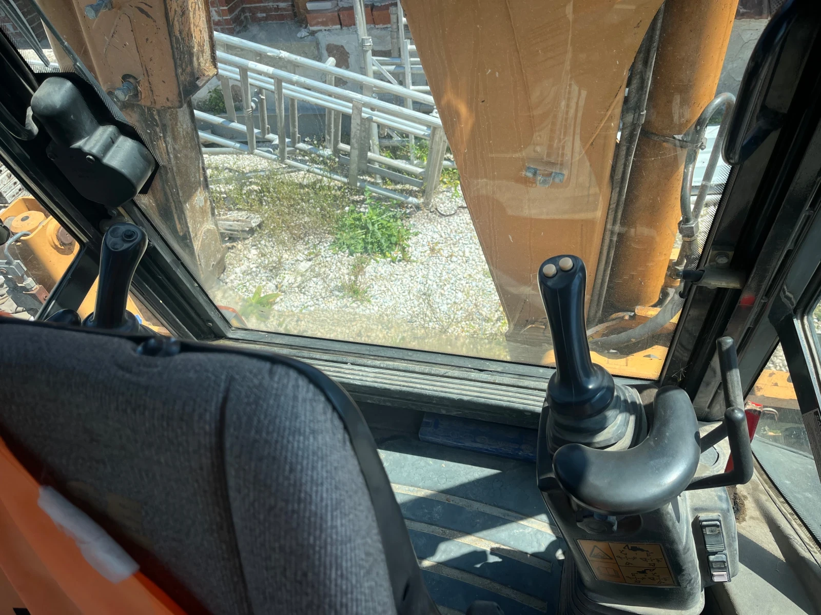 Багер Case 580, снимка 3 - Индустриална техника - 54345396