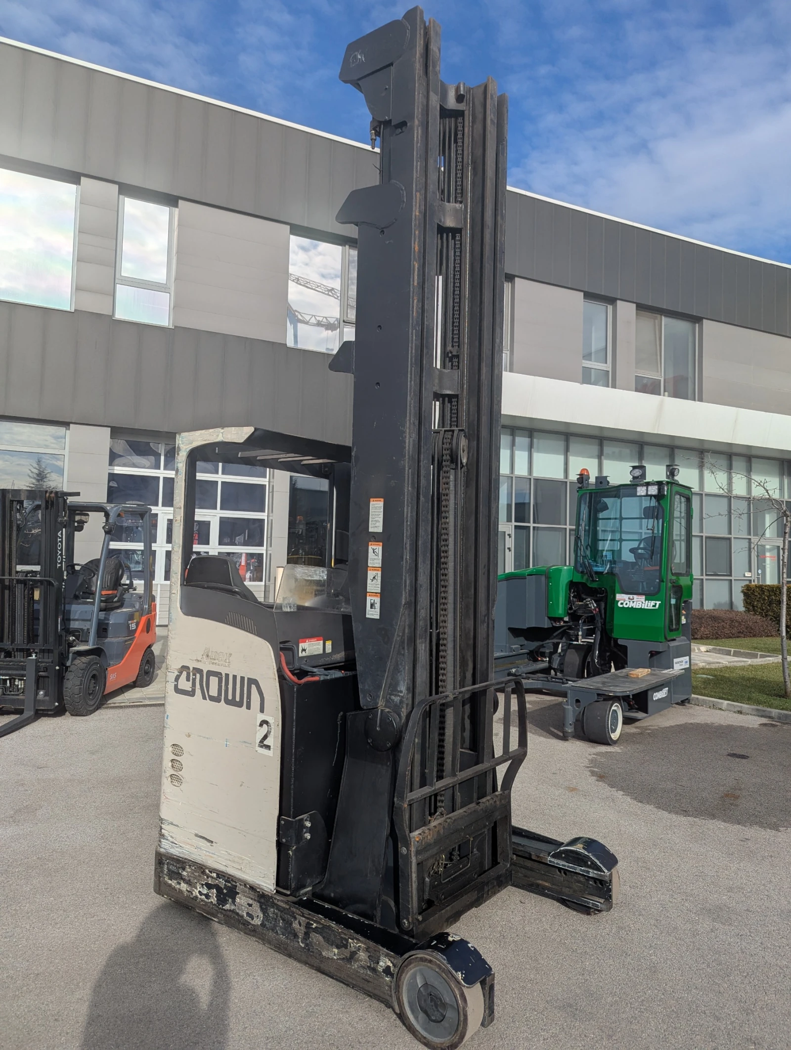 ���������� Crown | Mobile.bg � ����������� 7