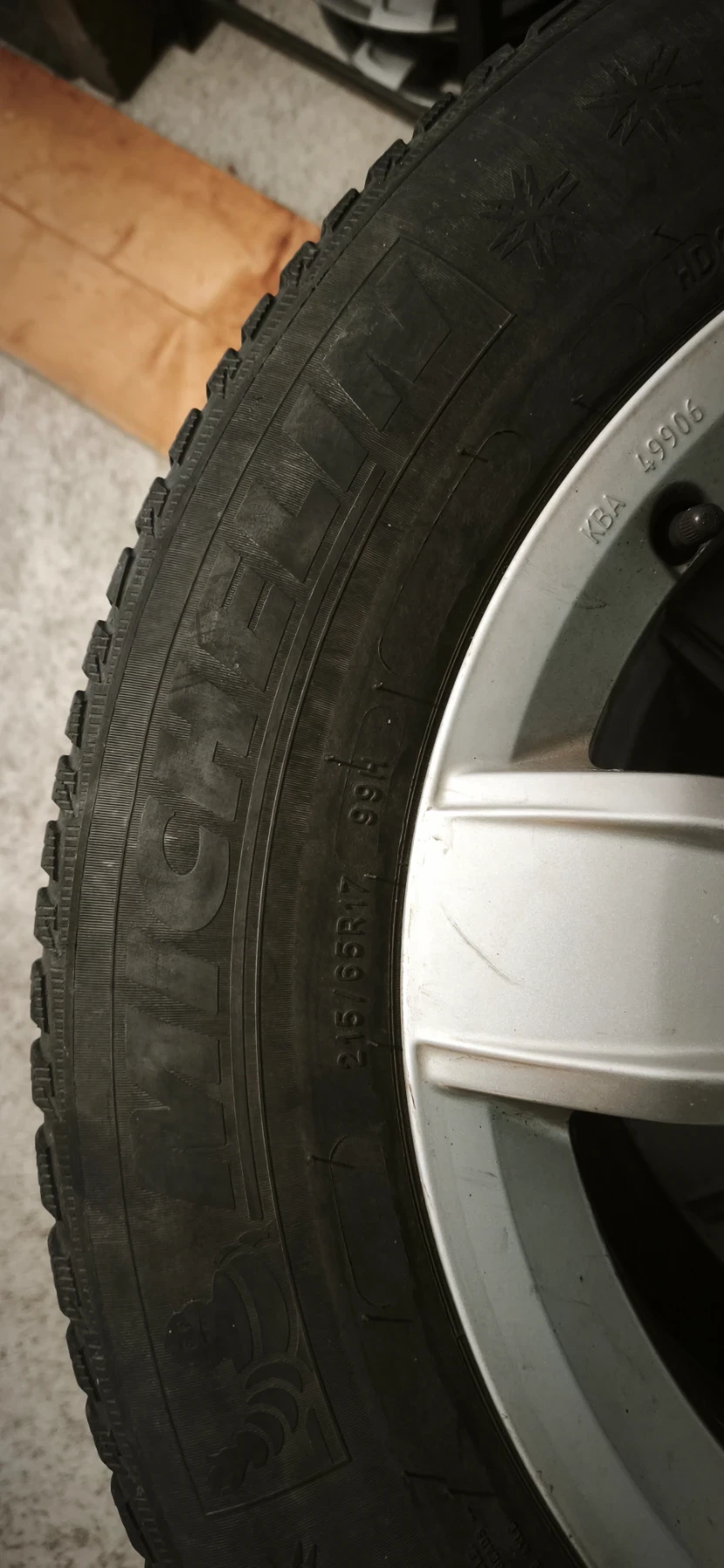 ���� � ������ 215/65R17 �� VW Tiguan | Mobile.bg � ����������� 4