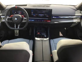 BMW M5 xDrive/INDIVIDUAL/B&W/ICONIC GLOW/PANO/360/HUD/, снимка 13