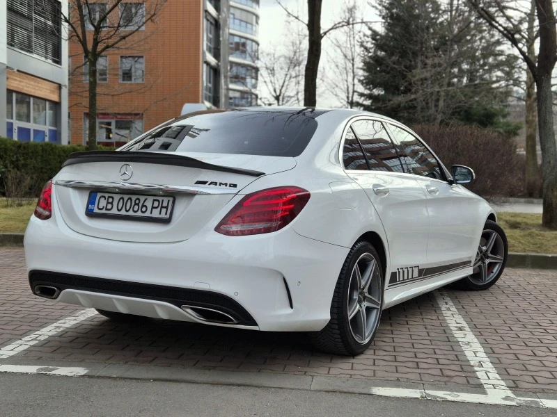 Mercedes-Benz C 300 AMG 4 Matic, снимка 3 - Автомобили и джипове - 46397025