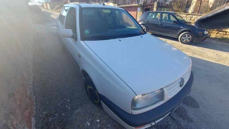 VW Vento, снимка 2 - Автомобили и джипове - 47553015