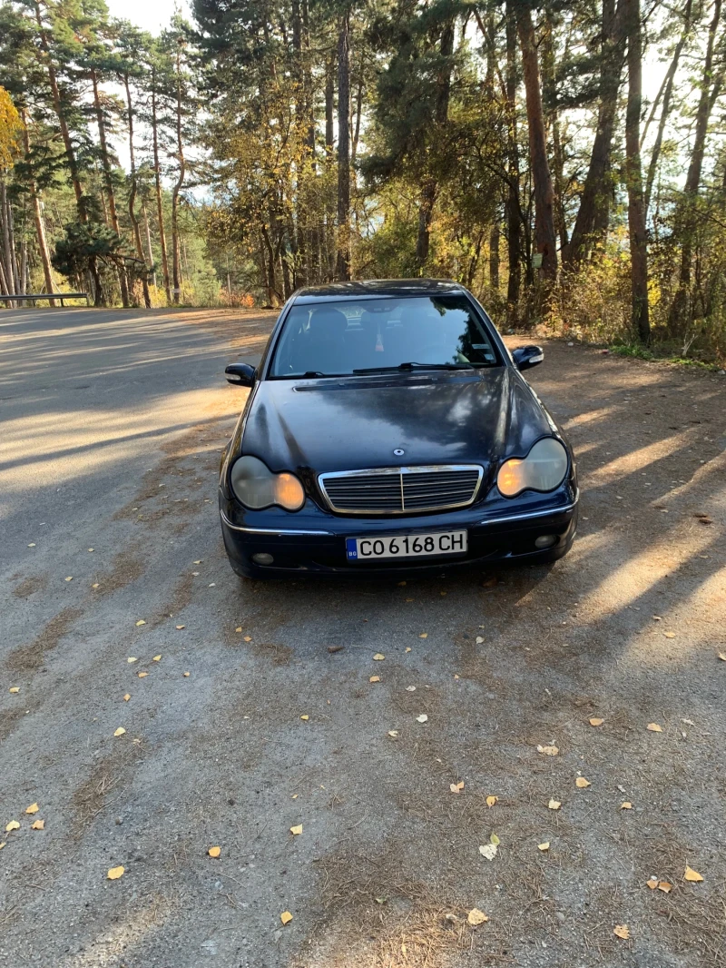 Mercedes-Benz C 220, снимка 2 - Автомобили и джипове - 47805224