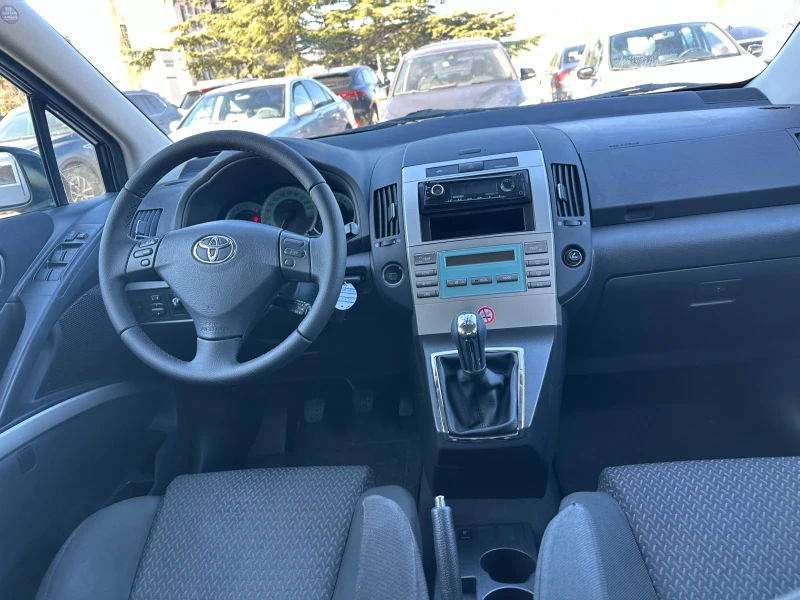 Toyota Corolla verso 2.2D4D-136ks, снимка 11 - Автомобили и джипове - 48027437